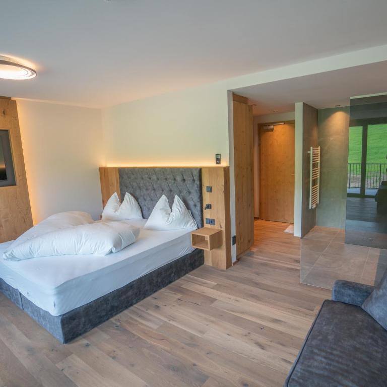 Hotel Purvita - Ski In Ski Out - Infinity Pool - Deluxe Suite - 3