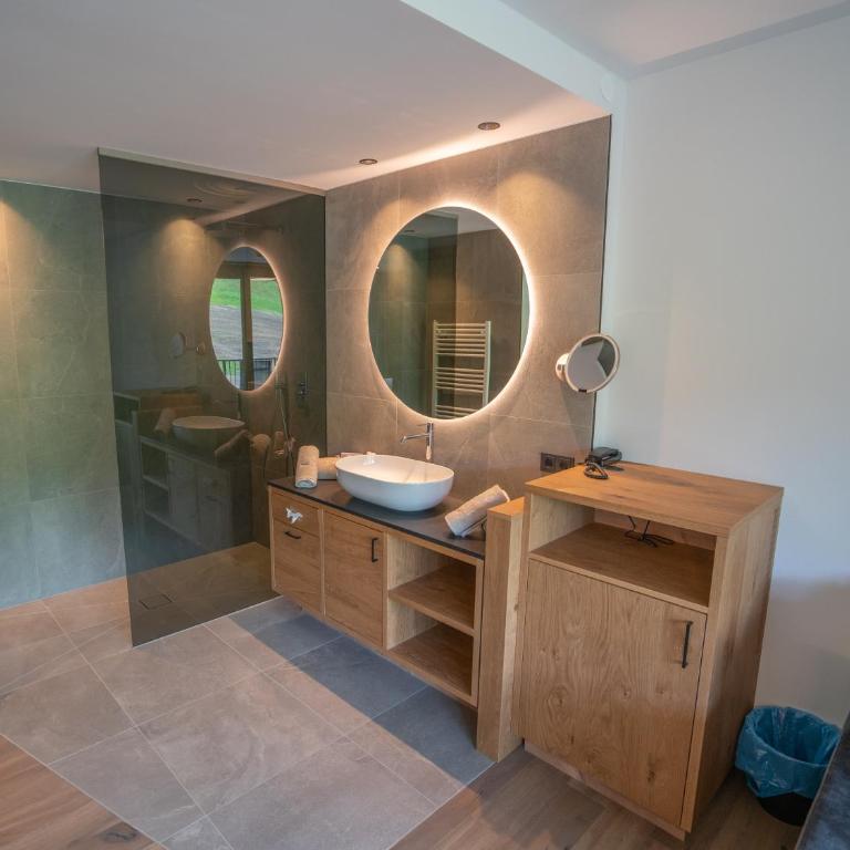 Hotel Purvita - Ski In Ski Out - Infinity Pool - Deluxe Suite - 1