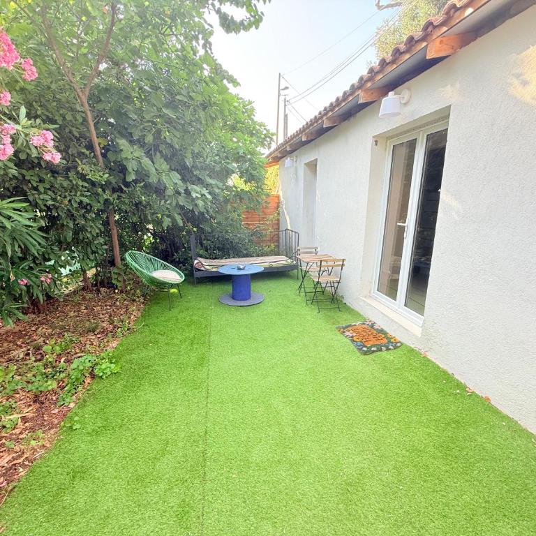 Maison Mer, Campagne et ville Calme au soleil avec jacuzzi - Ferienhaus - 3