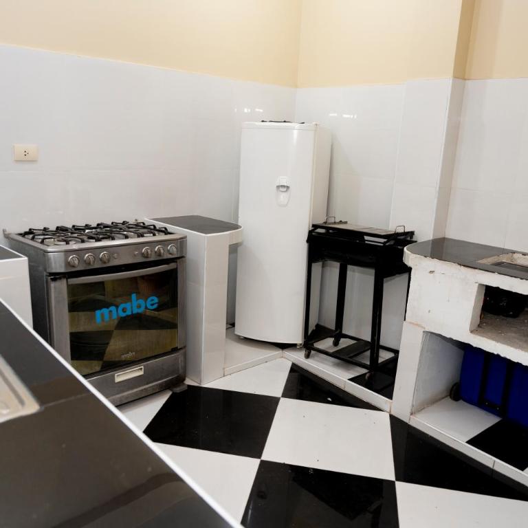 Salon y Recepciones Catalina - Casa - 12