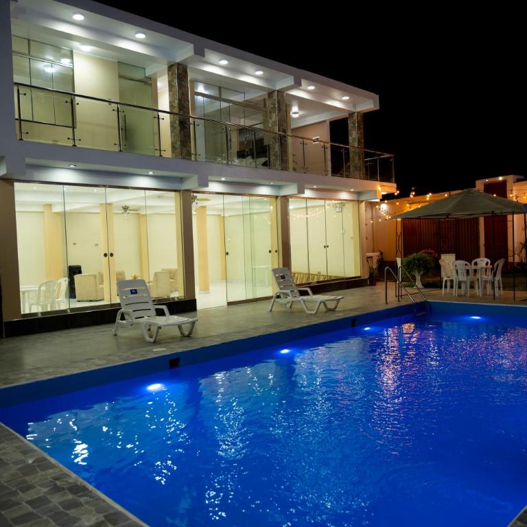 Salon y Recepciones Catalina - Casa - 33