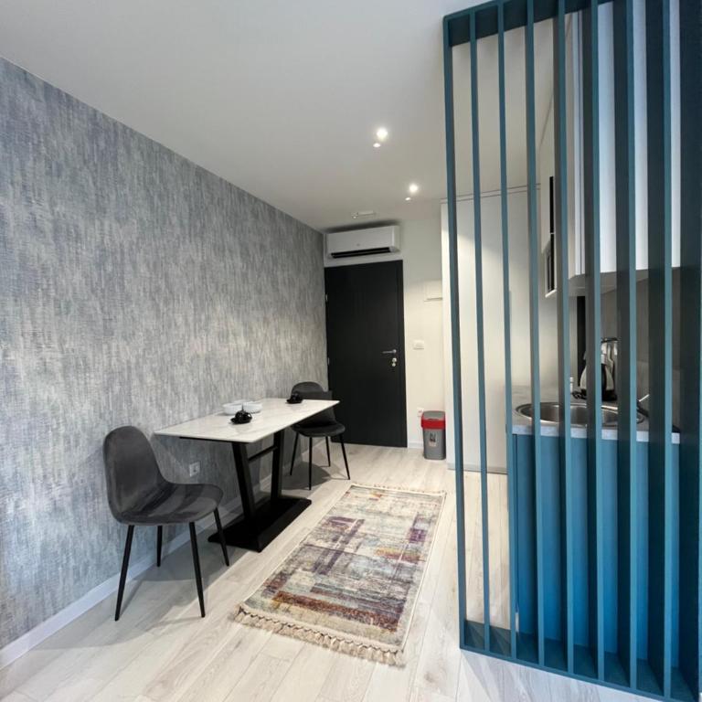 Mediterra Residence - Deluxe King Studio - 3