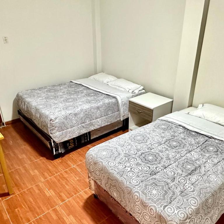Habitación tranquila a 15 min de Plaza Norte - Twin Room with Bathroom - 15