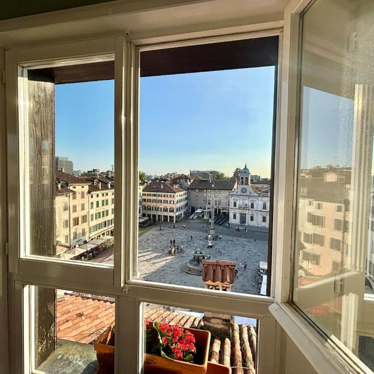 Piazza San Giacomo - Attico su due livelli - Appartamento con 2 Camere da Letto e Vista Città - 5