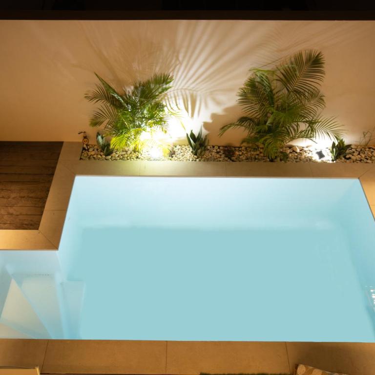 GOZAMENA Villa 168 PRIVATE Heated POOL and JACUZZY - Three-Bedroom Villa - 10