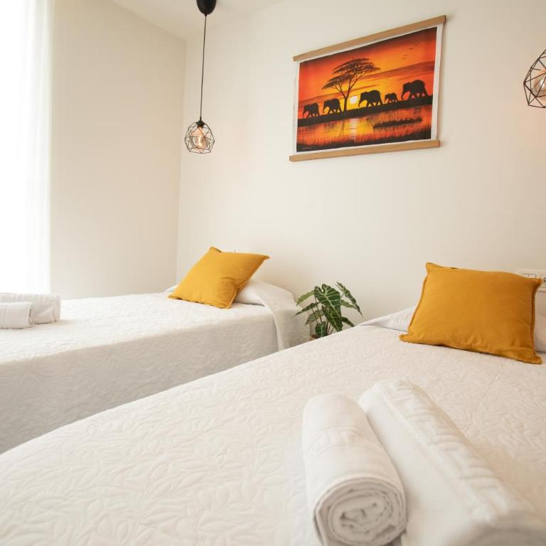 GOZAMENA Villa 168 PRIVATE Heated POOL and JACUZZY - Three-Bedroom Villa - 14