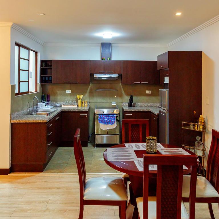 Encantador apartamento en el centro de Cuenca - Two-Bedroom Apartment - 8
