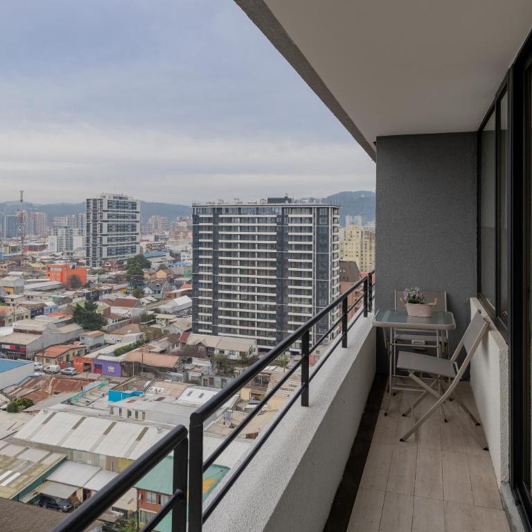 Departamento, Centro Concepción con Estacionamiento - Two-Bedroom Deluxe Apartment with Balcony - 10
