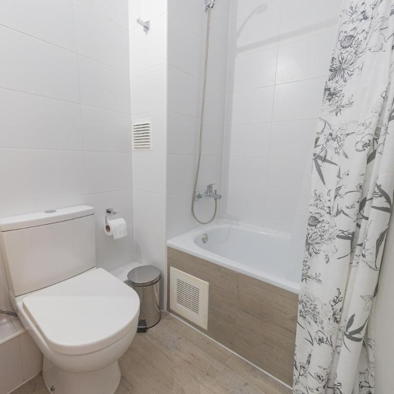 Departamento, Centro Concepción con Estacionamiento - Two-Bedroom Deluxe Apartment with Balcony - 8