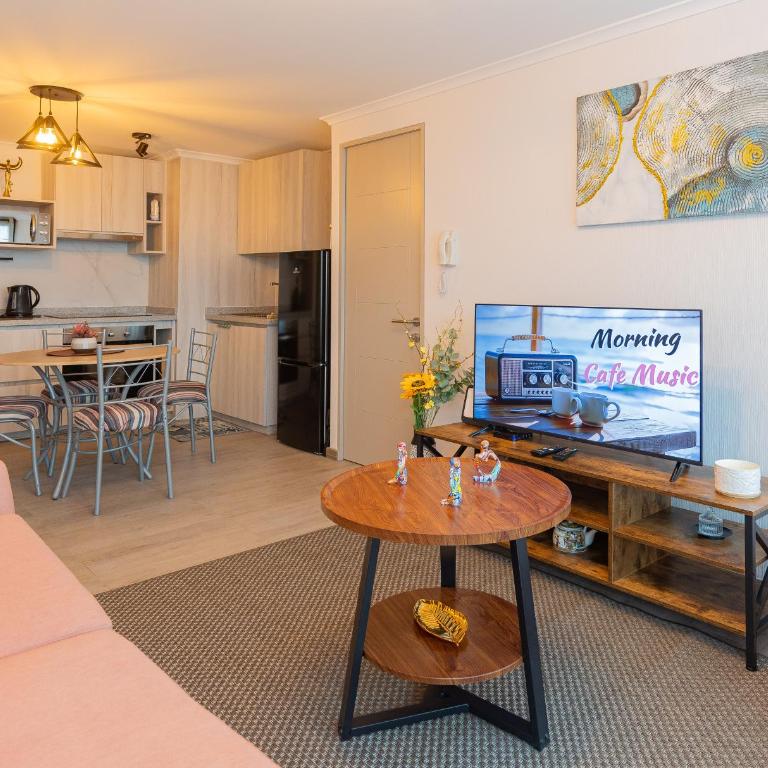 Departamento, Centro Concepción con Estacionamiento - Two-Bedroom Deluxe Apartment with Balcony - 6