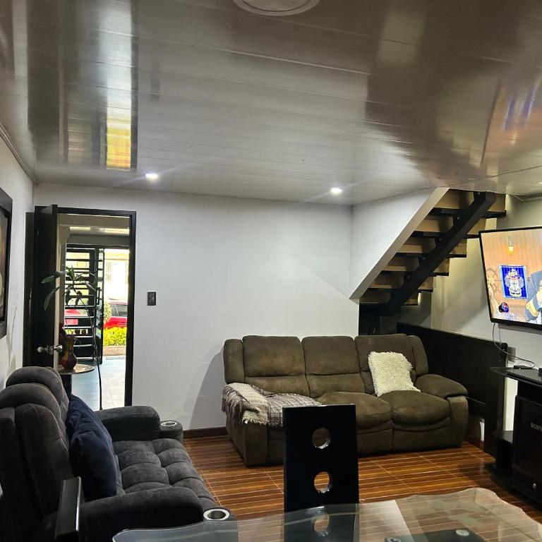 Central y amplio - Apartamento de 2 dormitorios - 13