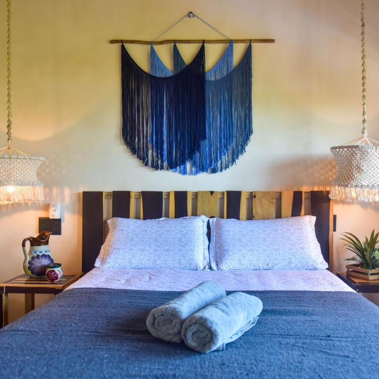 Casa Numa 1BR Suite 2 with Pool & Rooftop Views - Suite con cama grande - 1