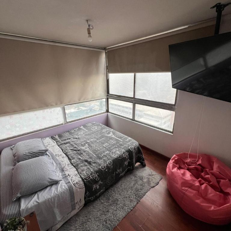 Apartamento en Santiago ,centro histórico, Dos Dormitorios, Cocina, Lavadora, WiFi y Home Office Cerca Metro Santa Ana - Apartamento de 2 dormitorios - 1