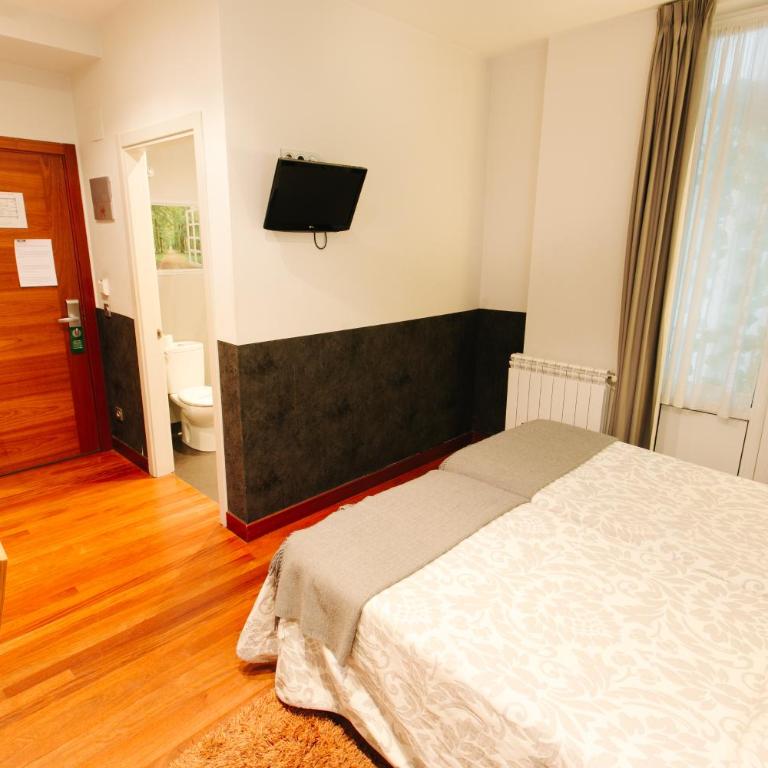 Hostal San Sebastian Centro - Habitación Doble - 2 camas - 13