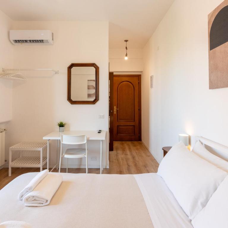 Guest House Rome - Pigneto - Camera Matrimoniale con Balcone - 2
