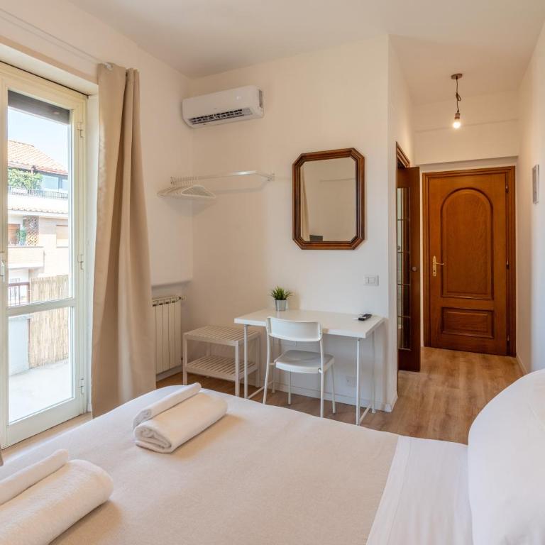 Guest House Rome - Pigneto - Camera Matrimoniale con Balcone - 16