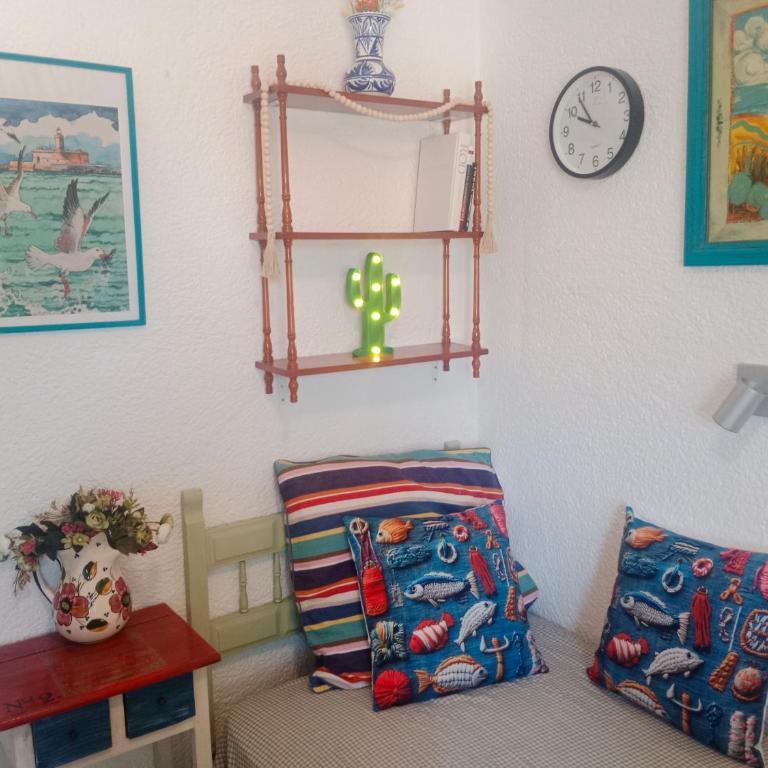 Stylish house with swimming pool,near beach & town, wifi - Casa de 2 dormitorios - 60
