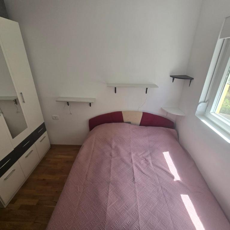 Apartman 44 Bečići - Two-Bedroom Apartment - 13