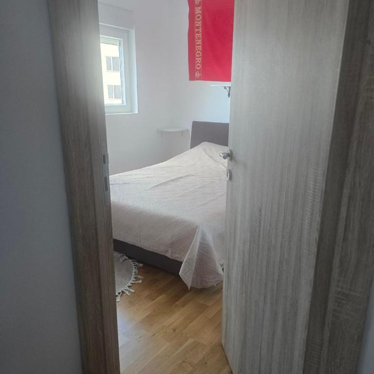 Apartman 44 Bečići - Two-Bedroom Apartment - 21