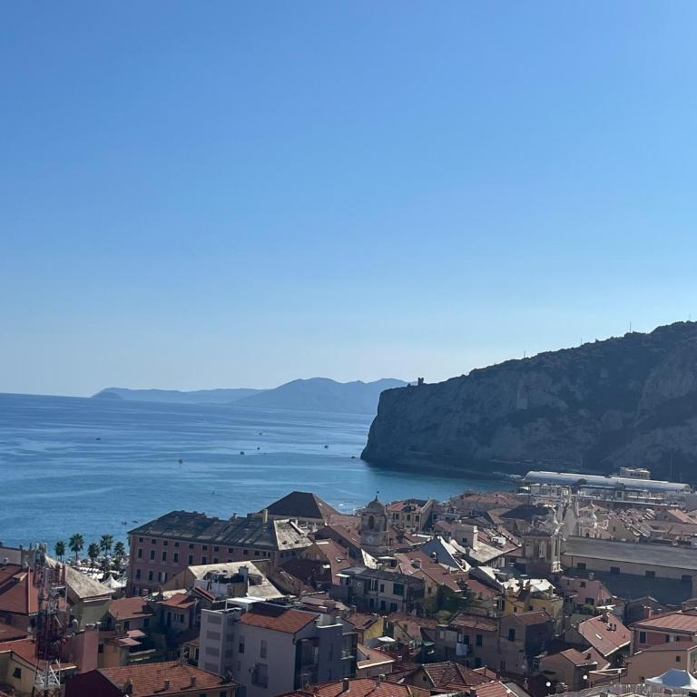 La Casa nel Blu - Vista mare, Parcheggio Privato, Deposito Bike - Appartamento Superior con 3 Camere da Letto - 3