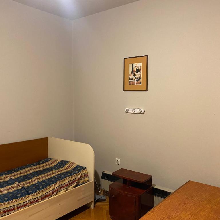 Neda - One-Bedroom Apartment - 1