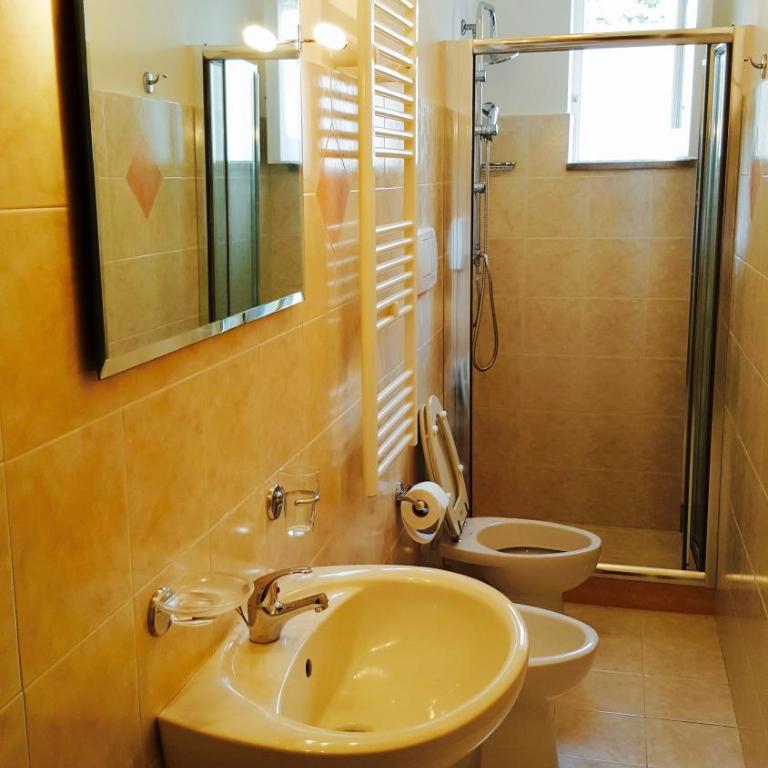 Casa della Nonna Polignano a mare - Camera Matrimoniale/Doppia con Letti Singoli con Bagno Privato - 23