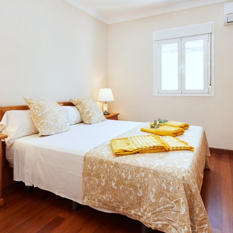 Hevres El Capricho - Five-Bedroom House - 8