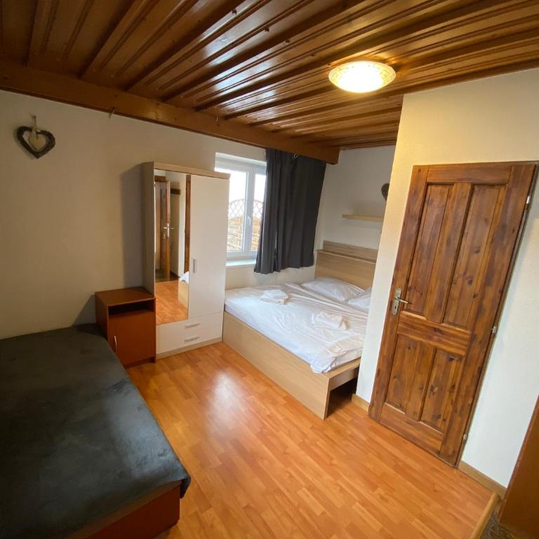 Pension Tyrol Maria Alm - Comfort Dreibettzimmer - 1