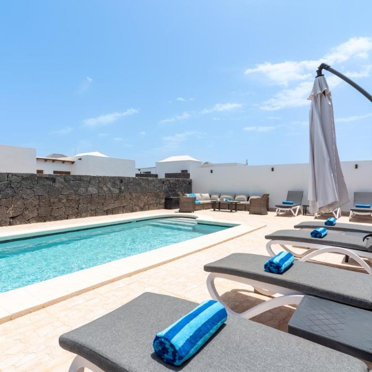 Villa Poppy - Villa with Private Pool - 35