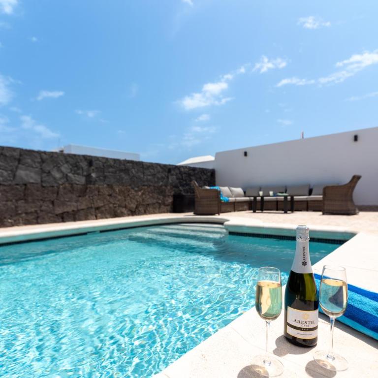 Villa Poppy - Villa with Private Pool - 56