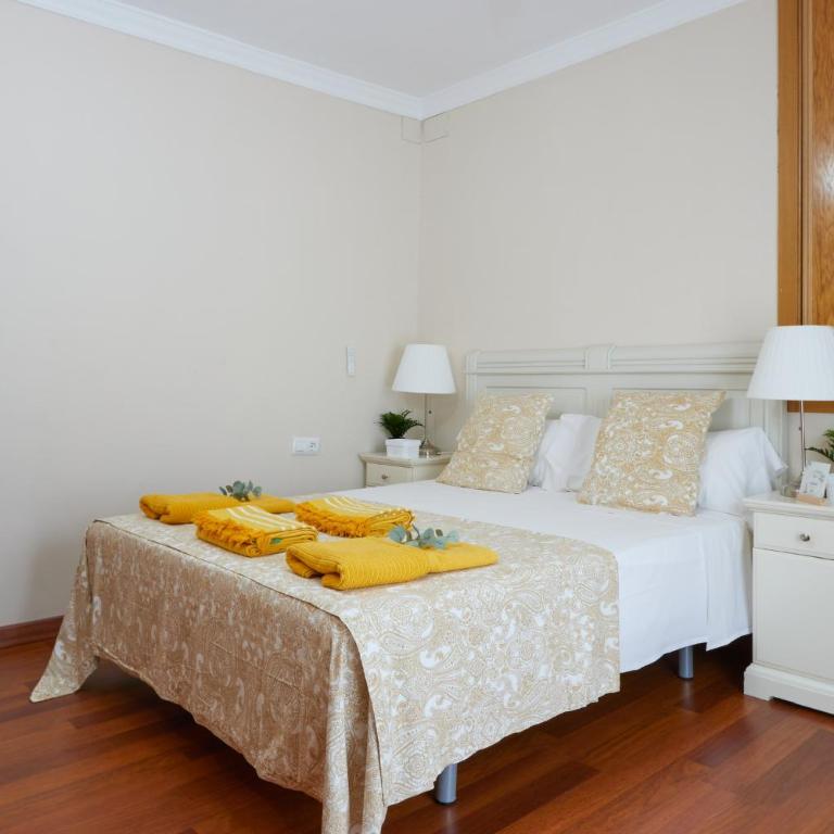 Hevres El Capricho - Five-Bedroom House - 6