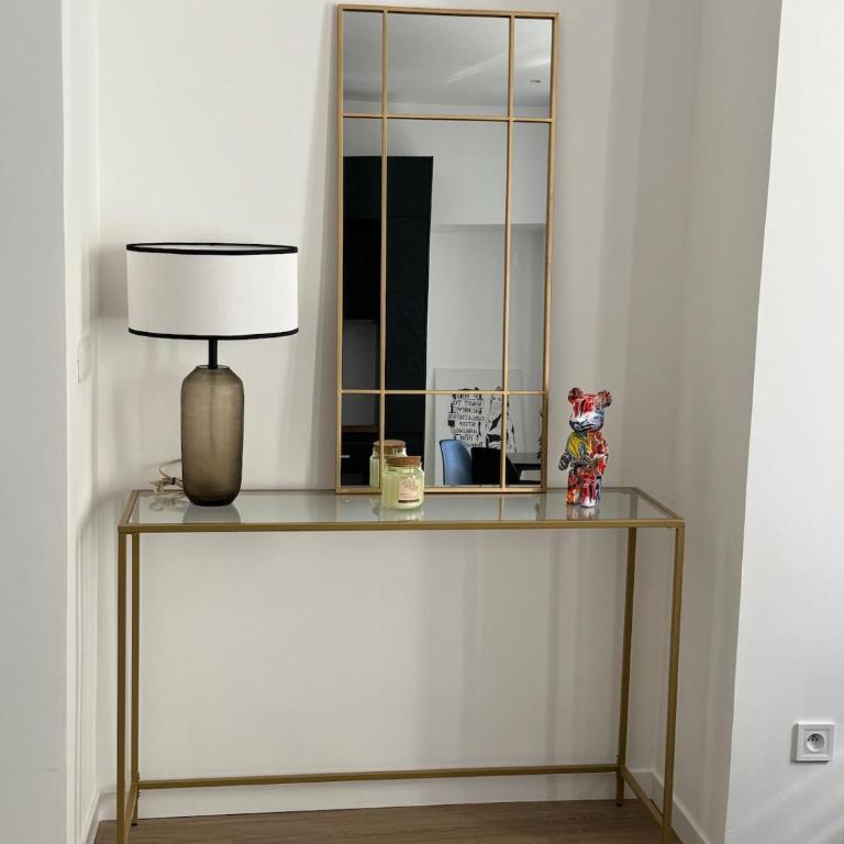 Le Banksy T2 Refurbished - One-Bedroom Apartment - 3
