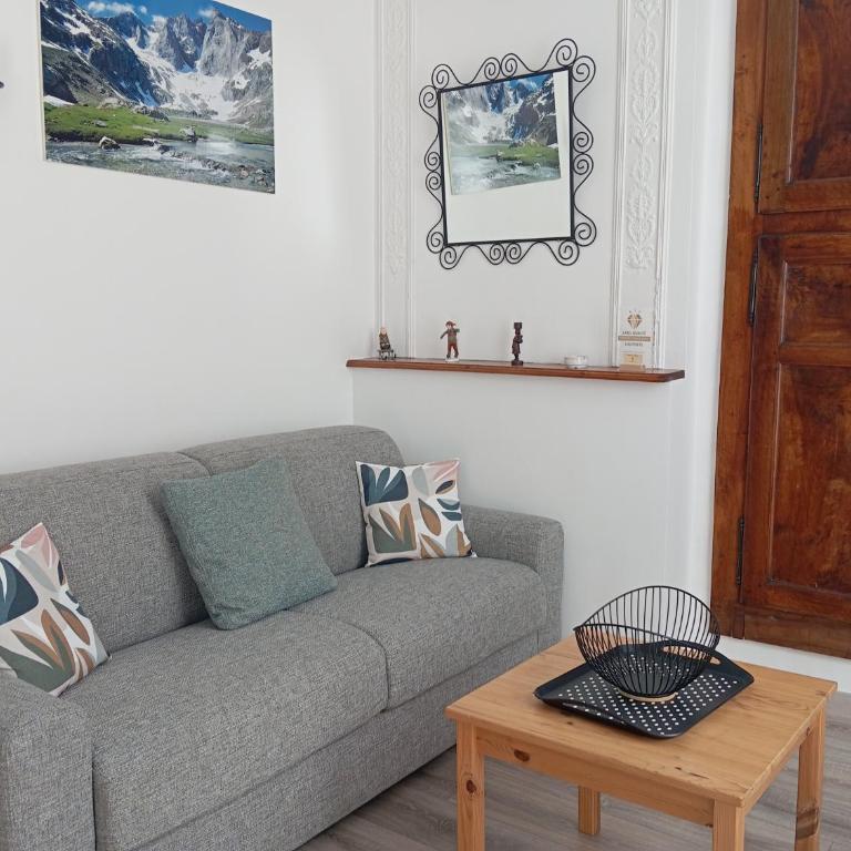 Appartement 4 Personnes Plein centre ville Cauterets avec balcon - Appartement 2 Chambres - 8