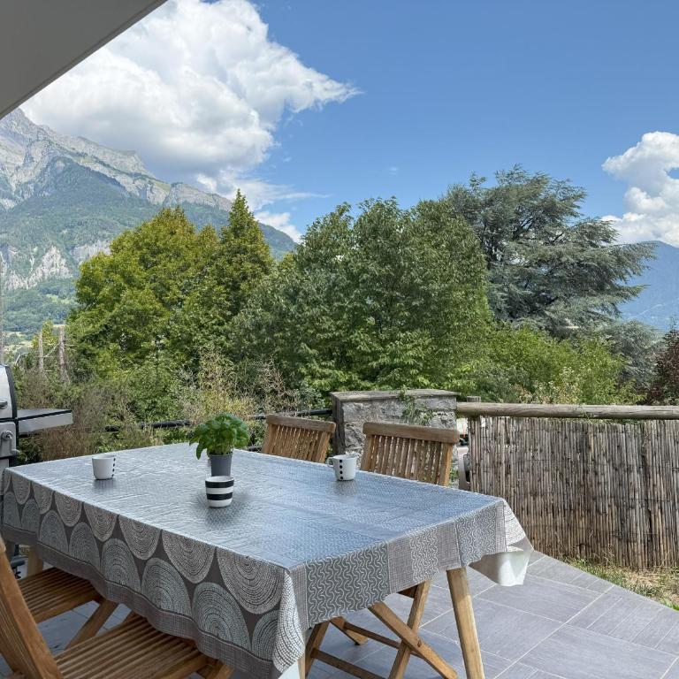 Le Montagny Sejour Cosy au Coeur des Alpes - Appartement - 33