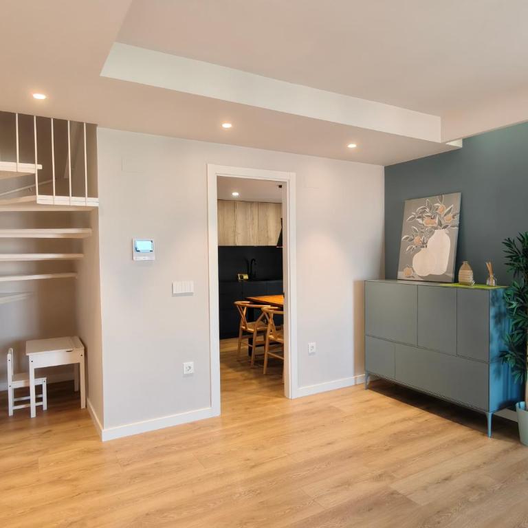 El Ático de Cosuenda by Alogest - Three-Bedroom Apartment with View - 12