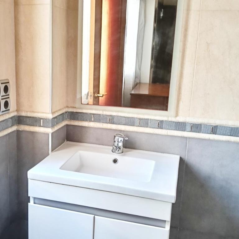 La Cabañita del Ático - Three-Bedroom Home - 10