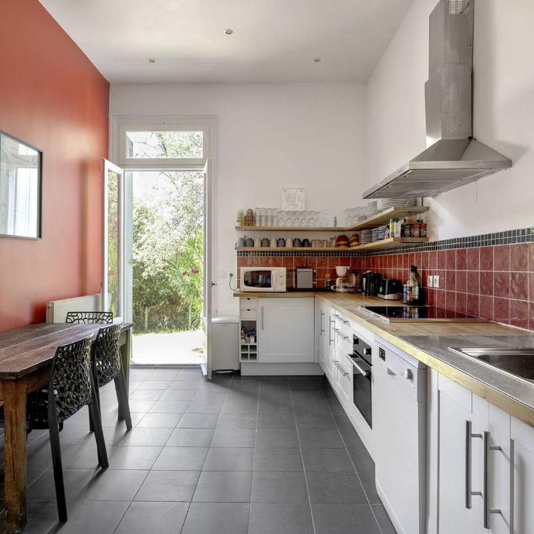 Villa Familiale près du Moulleau et Plage des Arbousiers avec Grand Jardin et Terrasse - FR-1-433-18 - Villa - 3