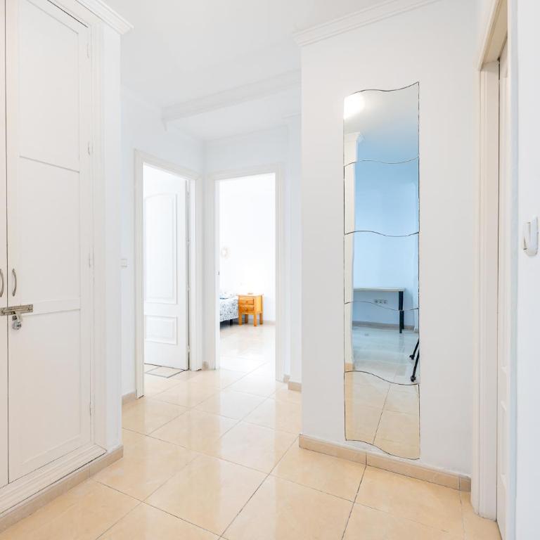 Spain Breaks - 2 bed family apartment Benalmádena with pool, Airco, WiFi - Apartamento de 2 dormitorios - 7