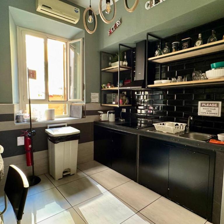 Star City Guest House - Camera Matrimoniale con Bagno Privato - 5