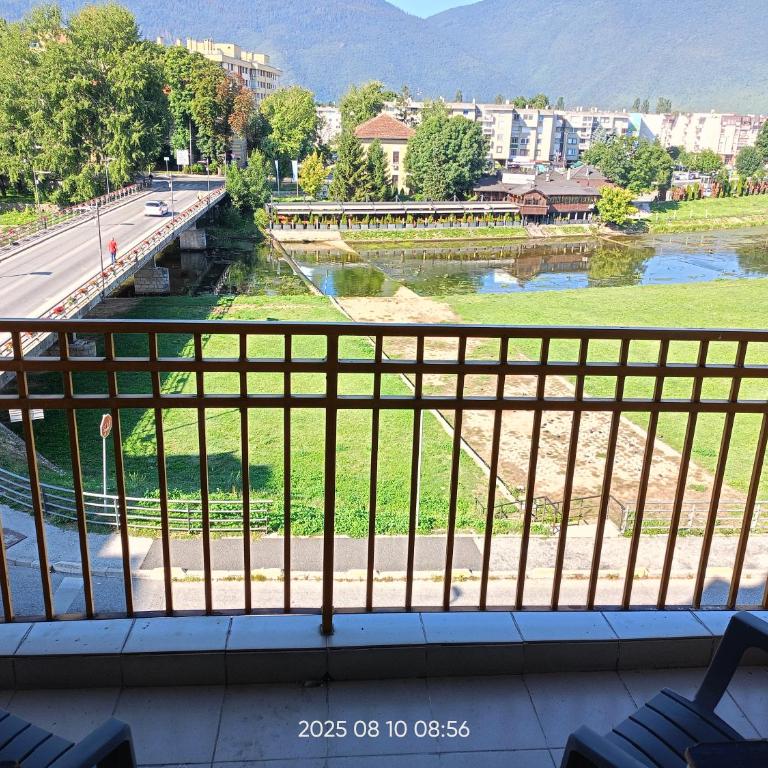 AEA Ilidza River - Apartman sa 2 Spavaće Sobe i Pogledom na Reku - 5