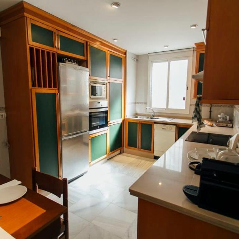 Spacious 3BR fantastic balcony central location - Apartamento de 3 dormitorios - 10