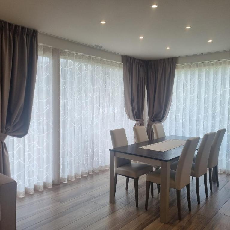 Holiday House Livigno NEW - Appartamento con 2 Camere da Letto - 9