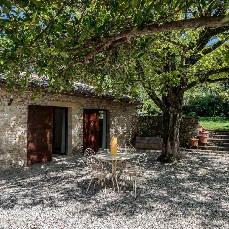Ermitage Saint Quinis - Le Levant, lodge eco ondes en pierre - Appartement 2 Chambres - 2