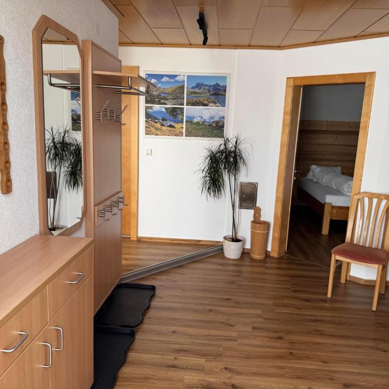 Haus Vallaster - Apartment mit 3 Schlafzimmern und Dusche - 15