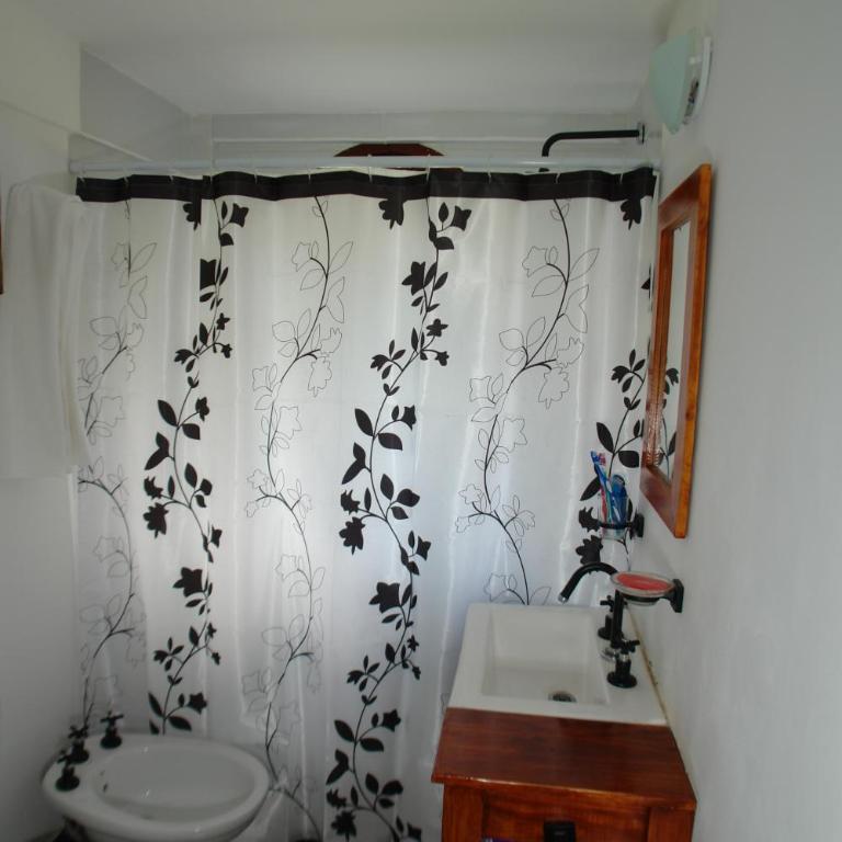 Departamento con vista al lago cerros y parque - Apartamento Loft de 1 dormitorio - 11