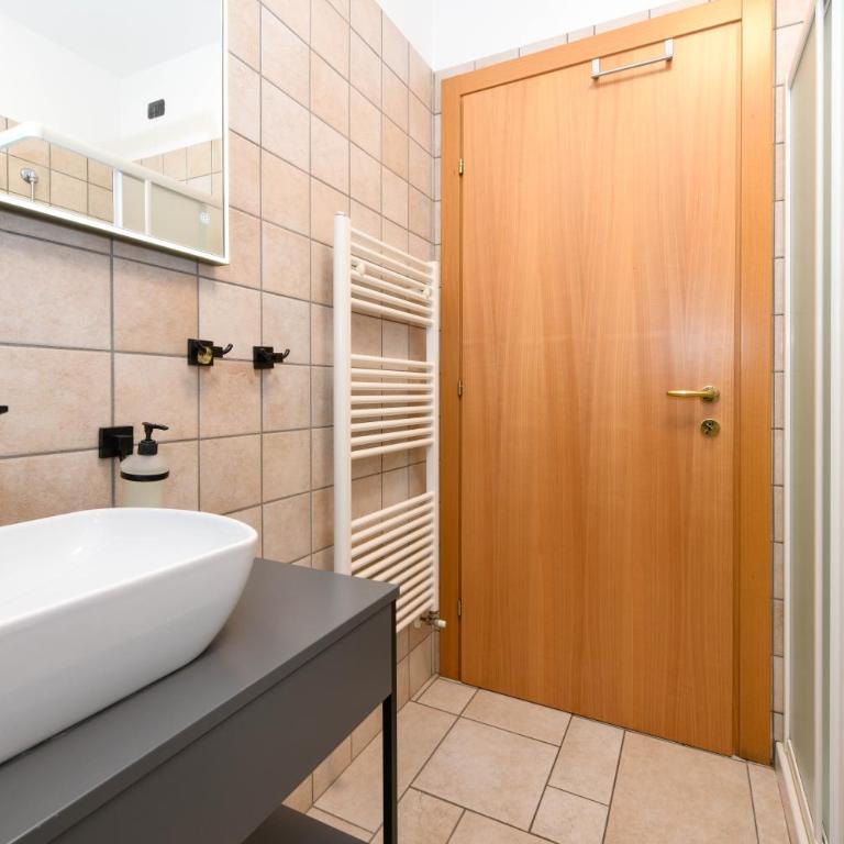 Martin apartment with pool & terrace near center salò & lake Garda - Appartamento con 1 Camera da Letto - 21