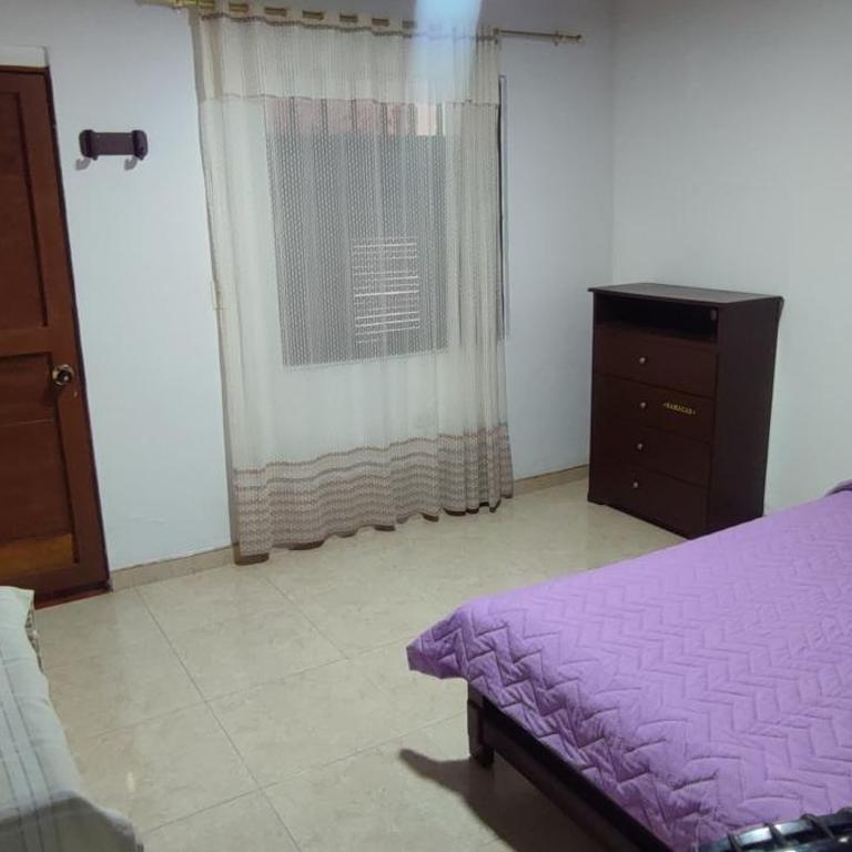 Agradable casa con parqueadero, en Rivera Huila. - Two-Bedroom House - 55