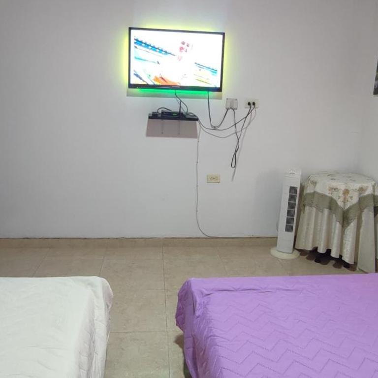 Agradable casa con parqueadero, en Rivera Huila. - Two-Bedroom House - 60