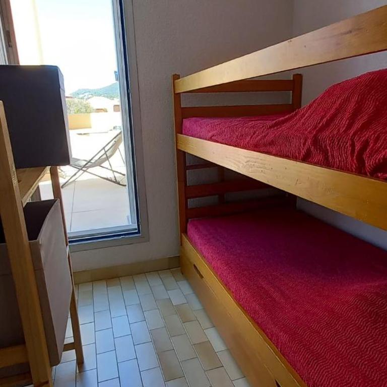 Entre mer azur et collines boisées - Appartement 2 Chambres - 9