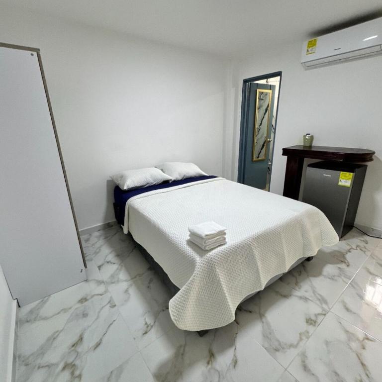 Serene & Comfy Retreat 2min to Beach Parking - Apartamento - 4